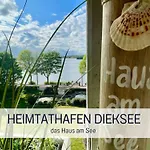 Heimathafen Dieksee - Mit Direktem Seeblick & Balkon Am Dieksee アパート