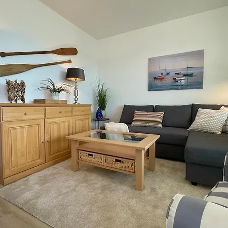 Ruhige Ferienwohnung Mit Direktem Seeblick & Balkon Am Dieksee * مالينتي