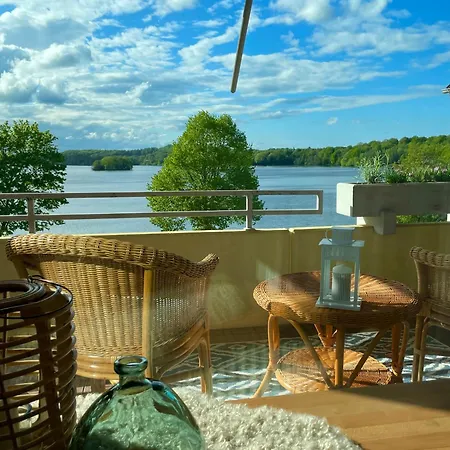شقة Ruhige Ferienwohnung Mit Direktem Seeblick & Balkon Am Dieksee *